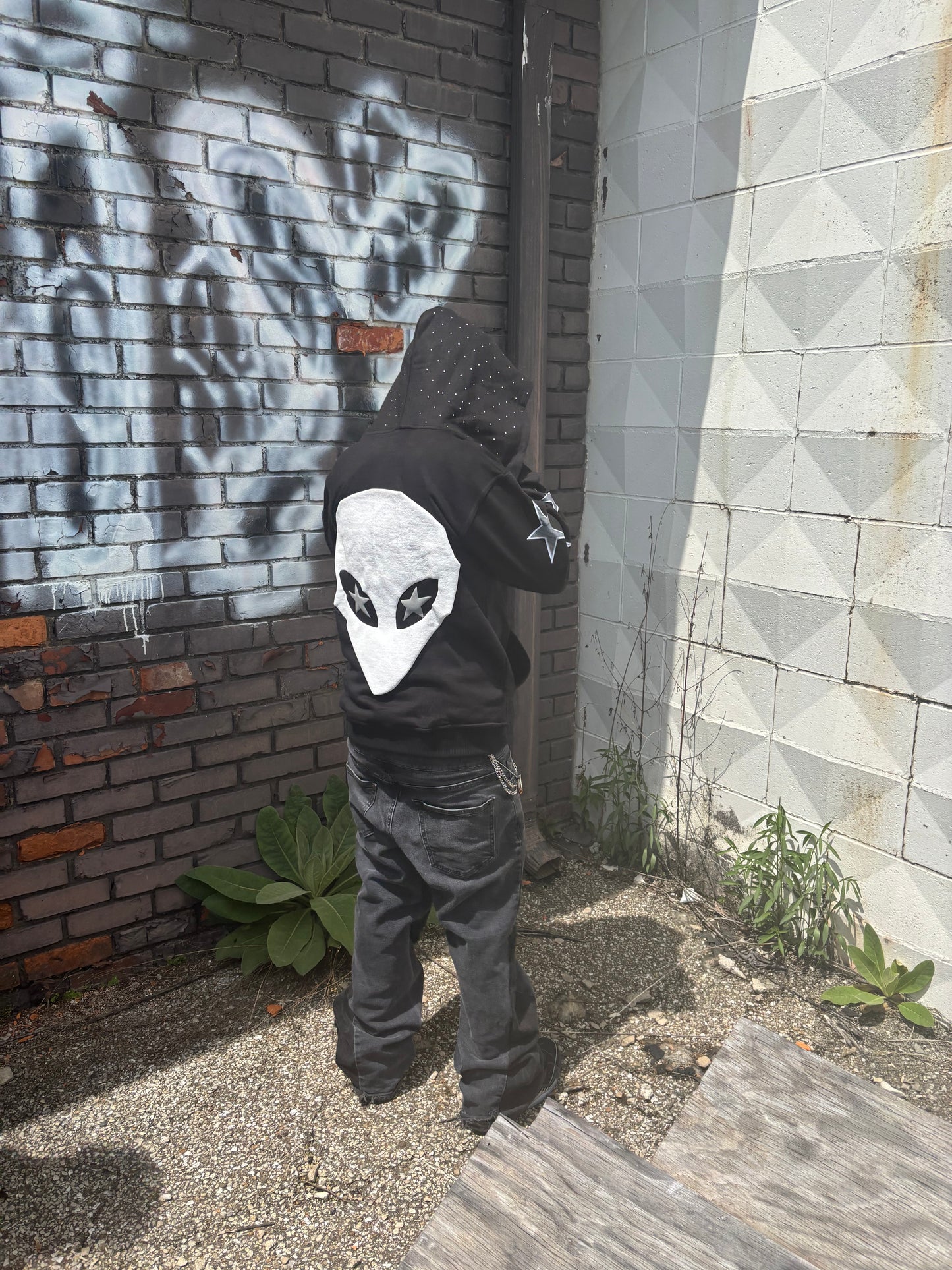 BLACK AND GREY FFI APPAREL ZIP-UP